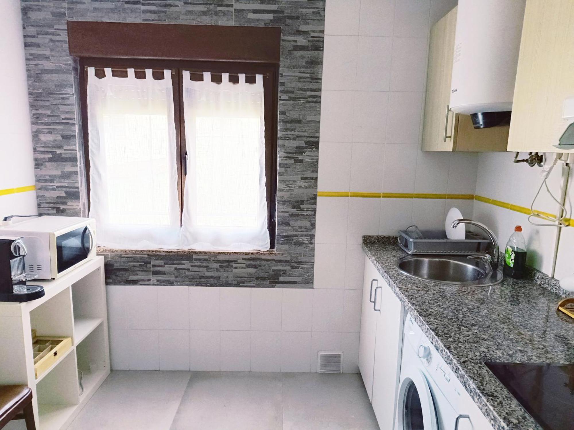 Carly'S House Apartment Onís Екстериор снимка