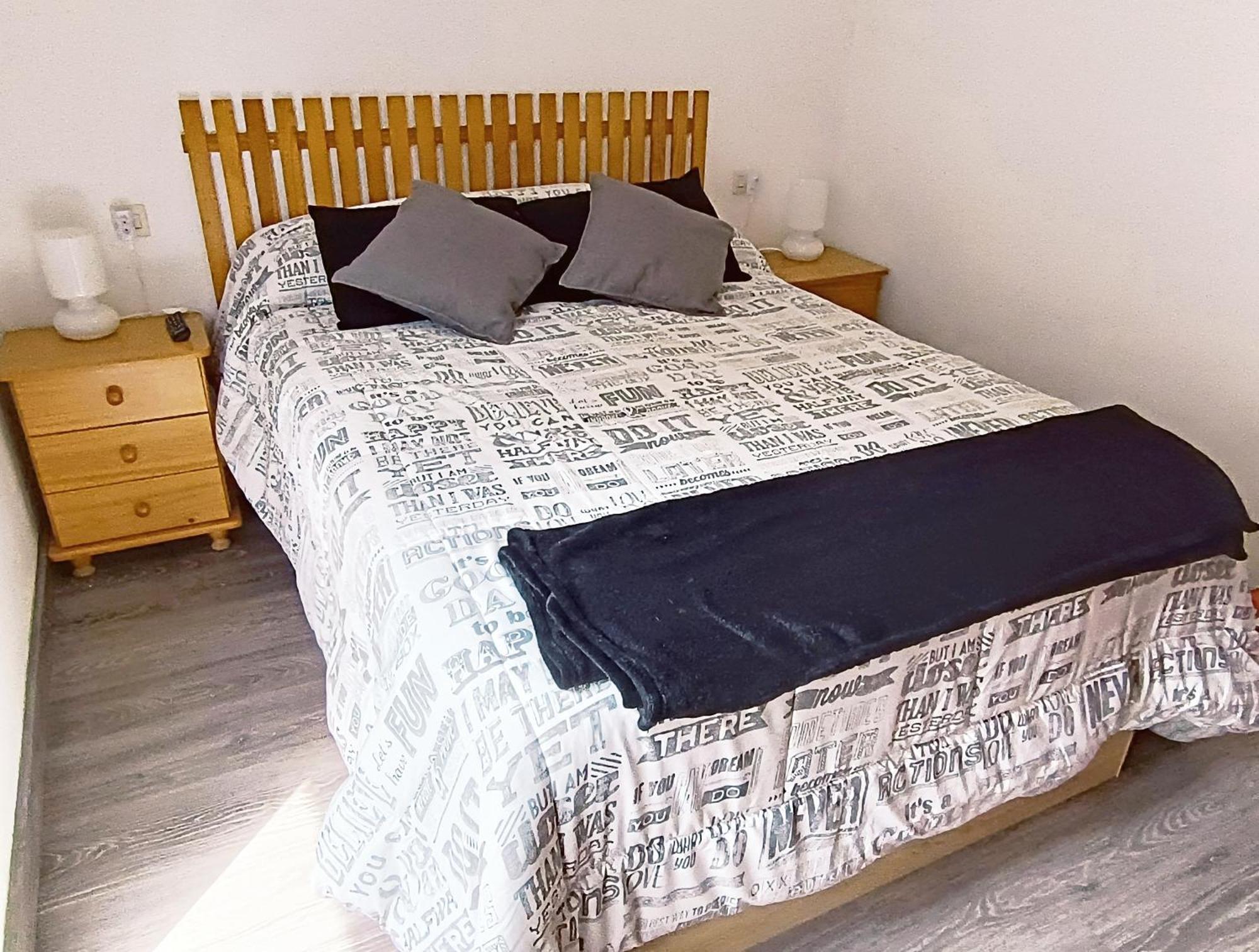 Carly'S House Apartment Onís Екстериор снимка